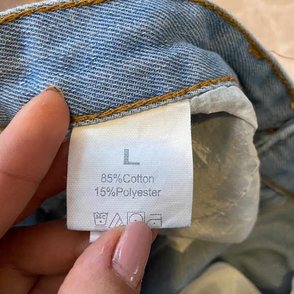 SHEIN Mom Jeans - Large (cat not included) - Picture 3 of 4